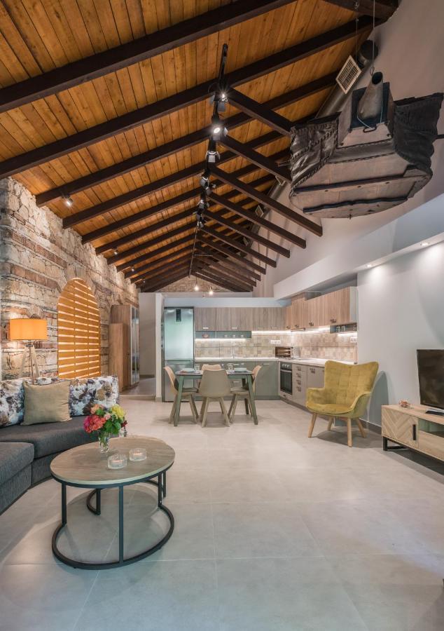 Casa Leone, Cosy Apartment Overlooking The Square Spílion Exterior foto