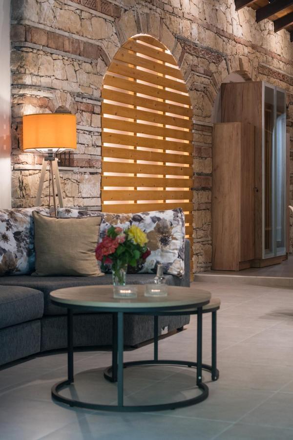 Casa Leone, Cosy Apartment Overlooking The Square Spílion Exterior foto
