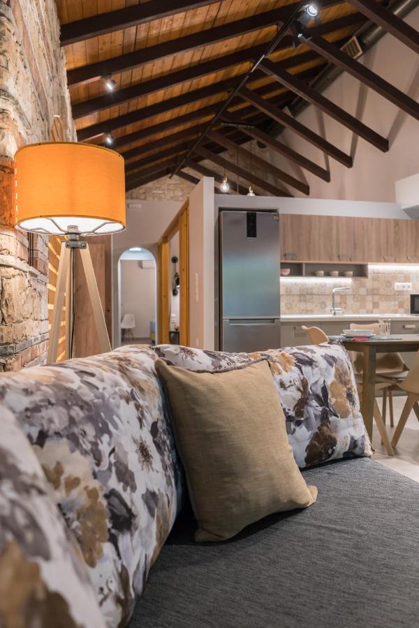 Casa Leone, Cosy Apartment Overlooking The Square Spílion Exterior foto